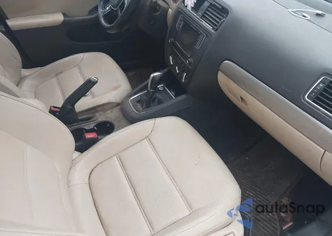 2017 Volkswagen Jetta 1.4T Se z USA, uszkodzony, nr VIN 3VWDB7AJ5HM270701